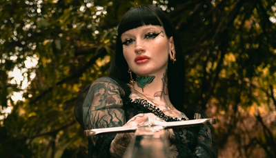 5 señales que indican que una persona podría ser gótica