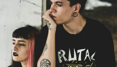 Accesorios góticos imprescindibles para completar un look dark