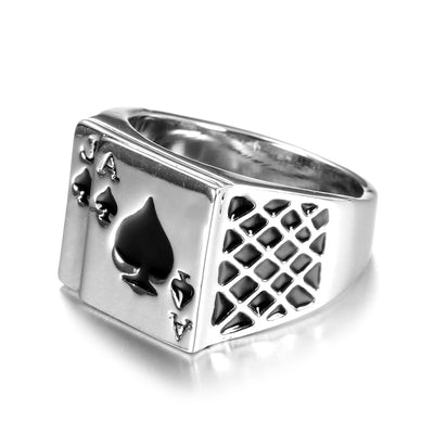 Anillo Gótico Para Hombre en Plata Z0069
