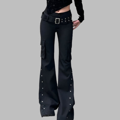 Jeans negro de talle bajo con ojales estilo grunge para mujer